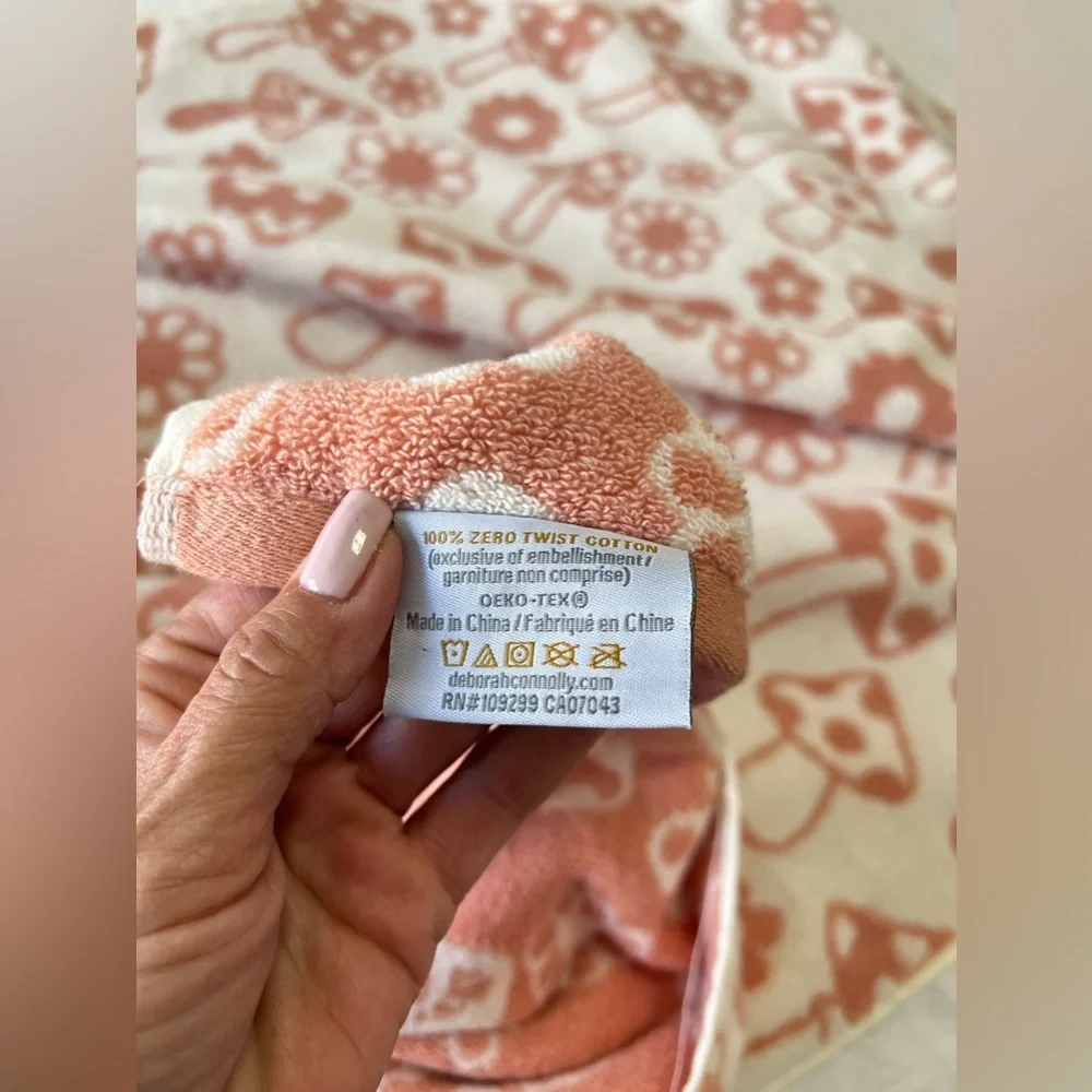Deborah Connolly | Peach Mushrooms Plush Bath Towel | Retro NWT